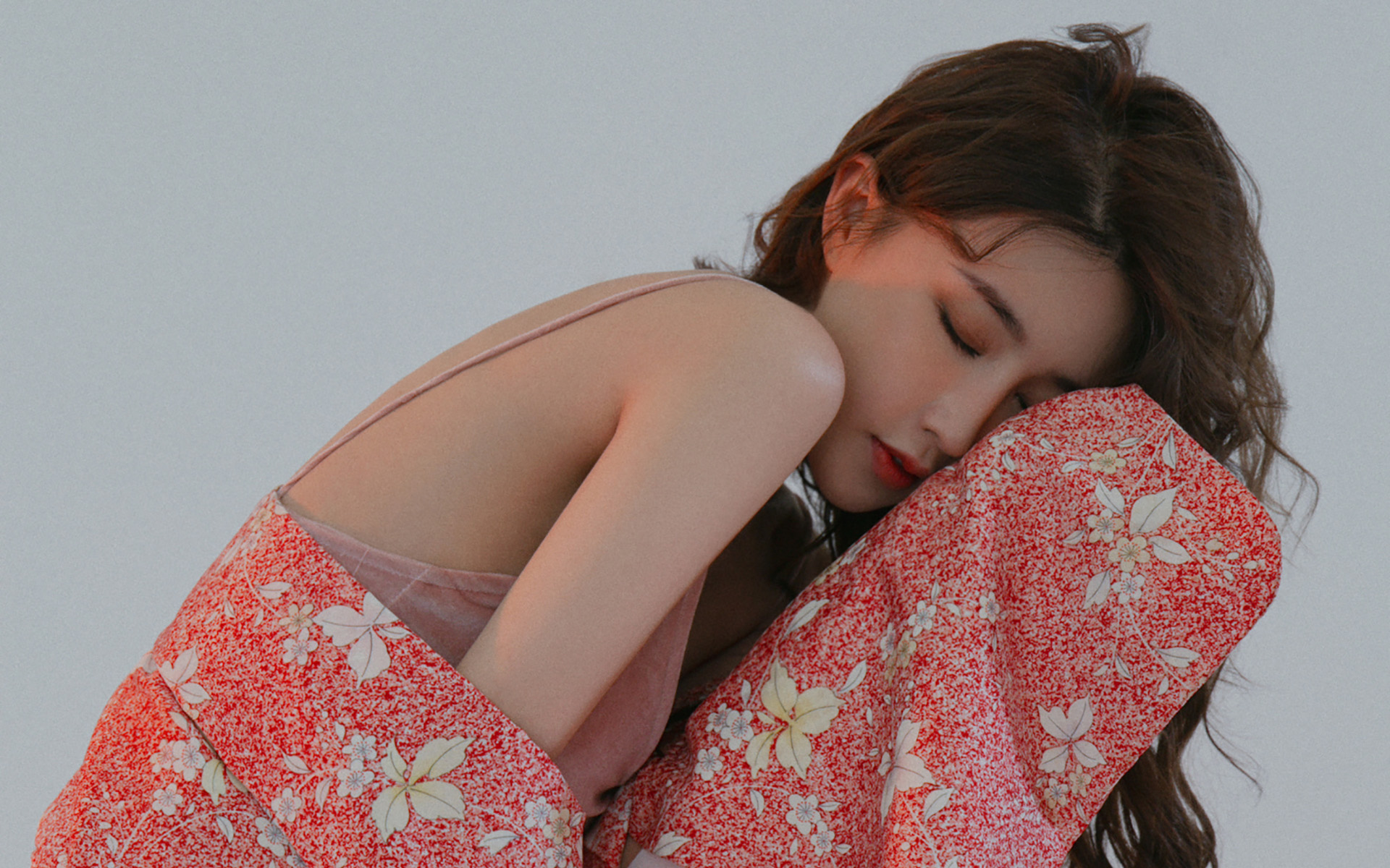 高冷美女御姐写真高清桌面壁纸-美女壁纸-手机壁纸下载-美桌网